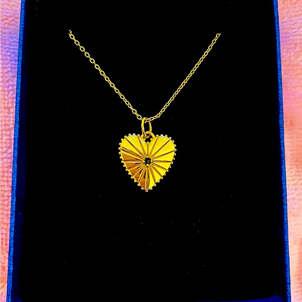 💰5/$25 Gold Heart & Sapphire Necklace